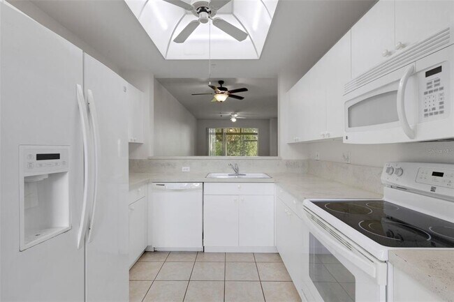 Building Photo - 4640 Tower Hill Ln