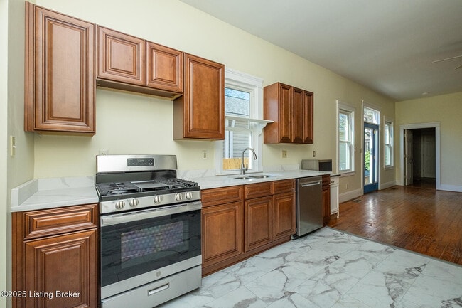 Building Photo - 1510 E Breckinridge St