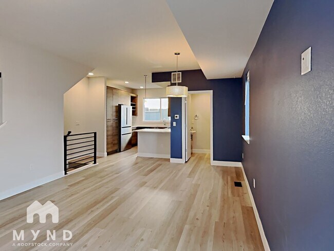 Building Photo - 1079 Chase St