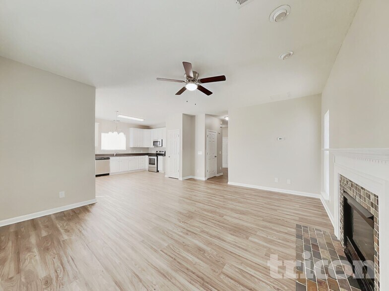 Building Photo - 4616 Village Square Ct