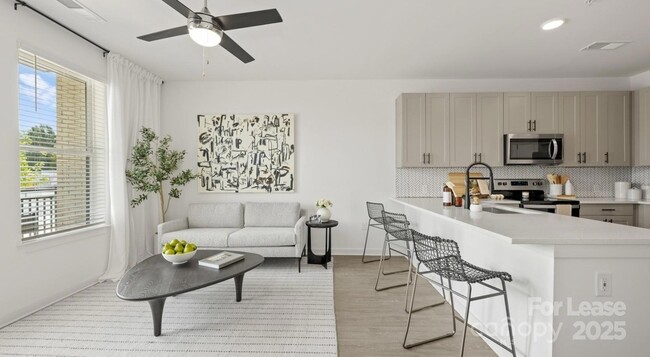 Building Photo - 2314 Berryhill Rd