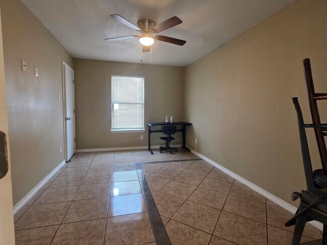 Building Photo - 1424 Franc Cigarroa Drive