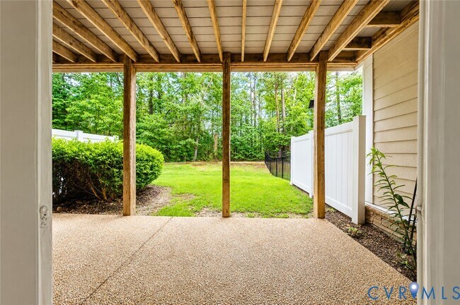 Building Photo - 5421 Hickory Ann Dr
