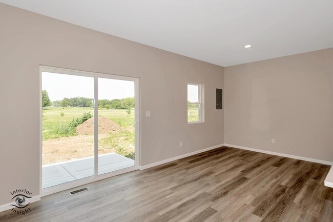 Building Photo - 1321 Sioux Turn