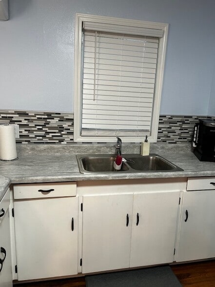 Kitchen - 2511 Mashburn Rd