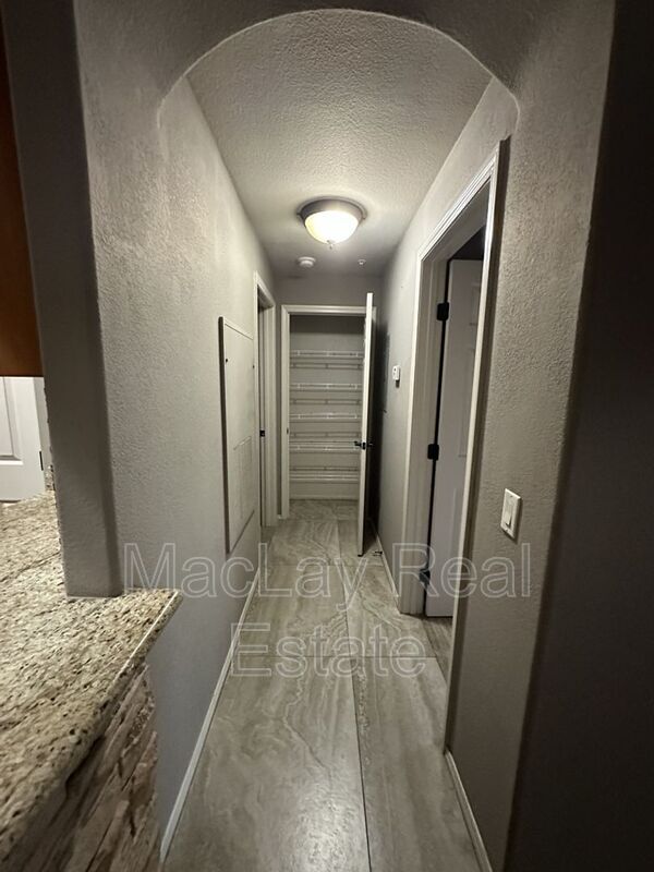 Building Photo - 10136 E Southern Ave