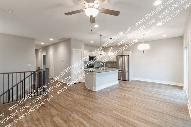 Building Photo - PRAIRIE TRAIL!! 4 Bed, 3 bath Home in Ankeny
