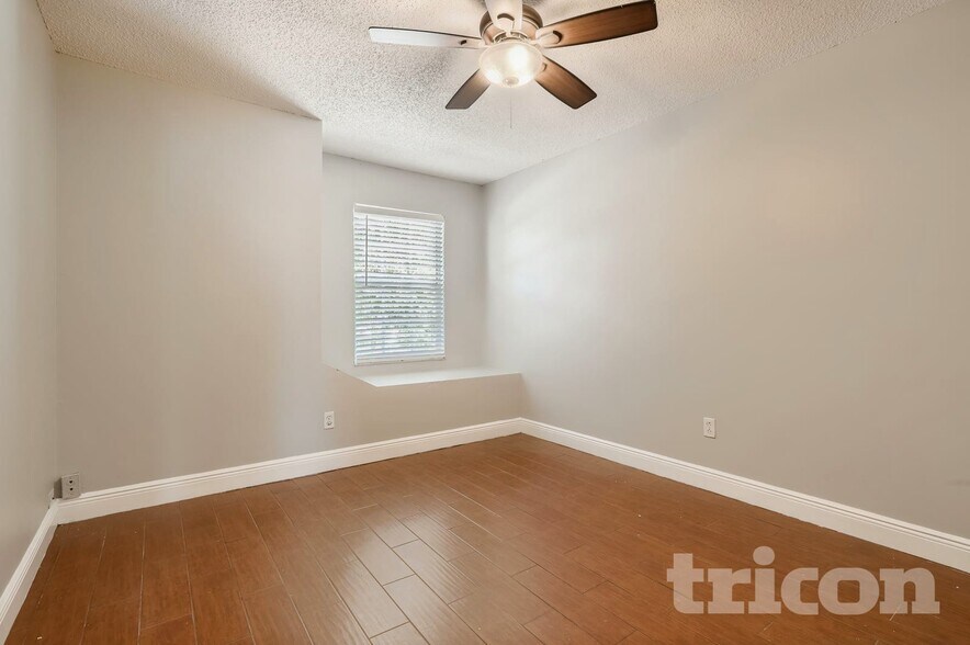 Building Photo - 28534 Tall Grass Dr