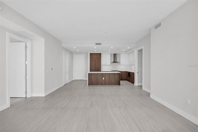 Building Photo - 275 1st Ave S