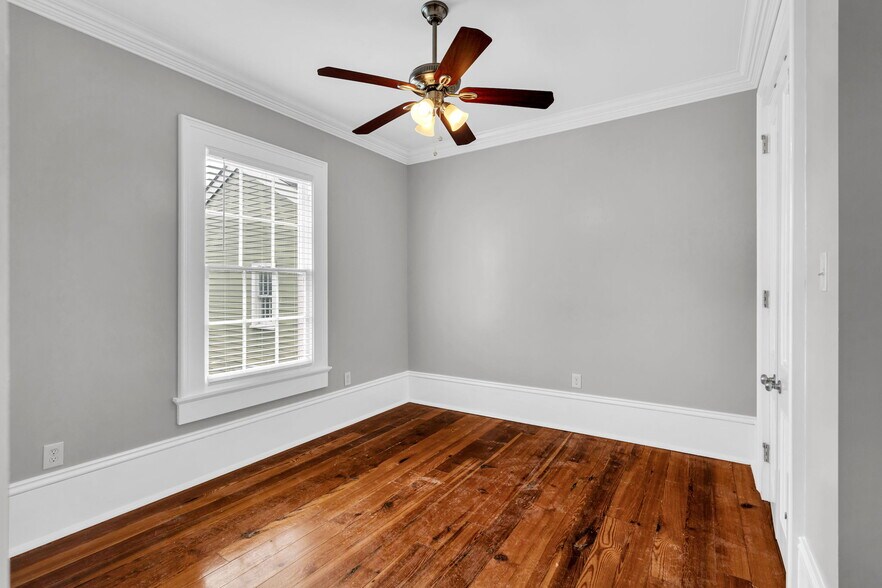 Building Photo - 1836 Baronne St