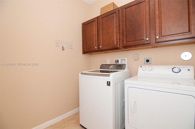 Building Photo - 4357 Cascada Cir