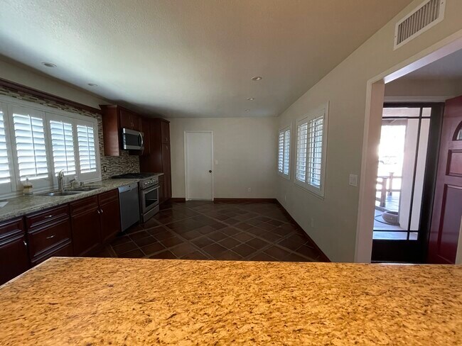 Building Photo - 17761 Quintana Ln