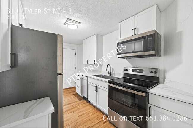 Building Photo - 3101 NE Tyler St