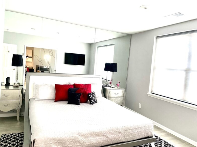 Building Photo - 1200 Braddock Pl