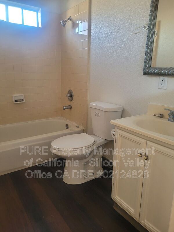 Building Photo - 68 N White Rd