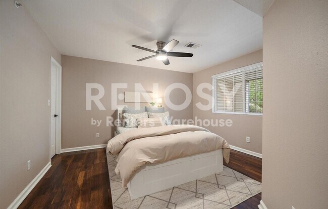 Building Photo - Modern Comfort and a Garage in Prime Aurora Location
