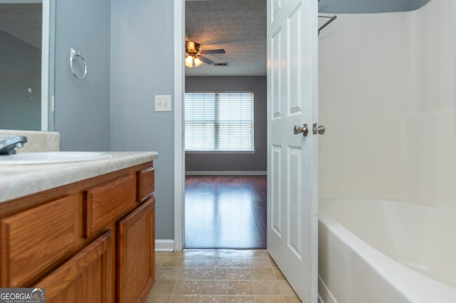 Building Photo - 4123 Stone Trace Dr