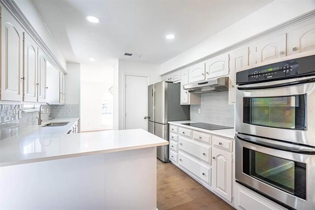 Building Photo - 10538 Barrywood Dr