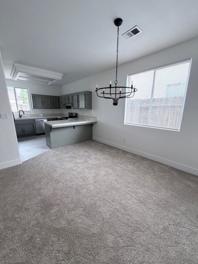 Building Photo - 10616 Petalo Dr