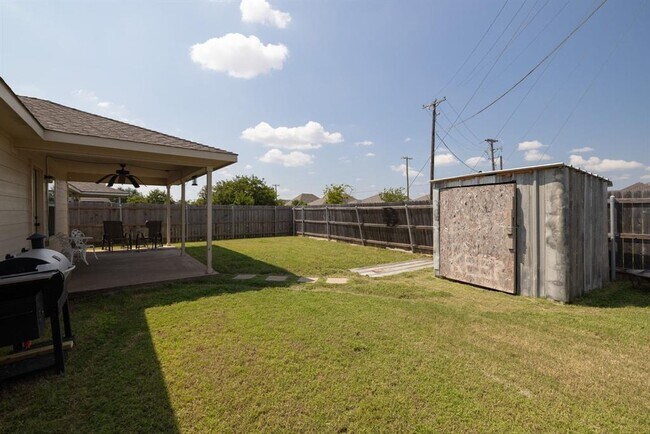 Building Photo - 718 Sugar Brook Dr