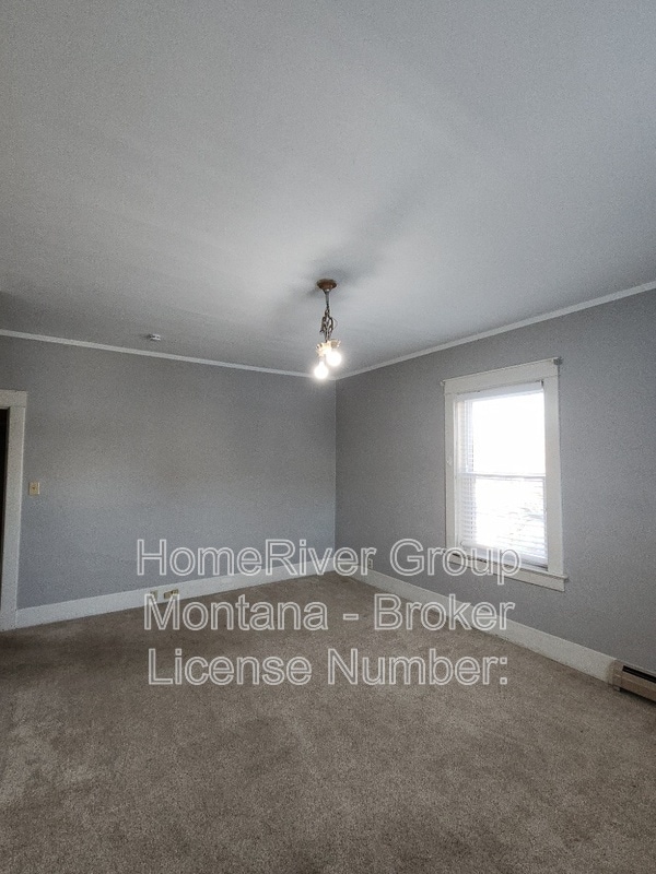 Building Photo - 534 S 3rd St W