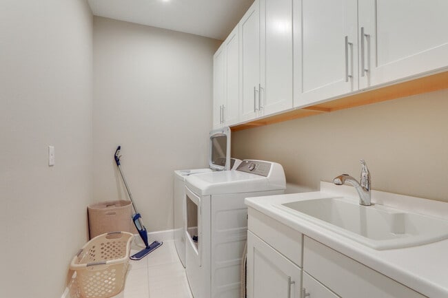 Building Photo - 15677 Sacile LN