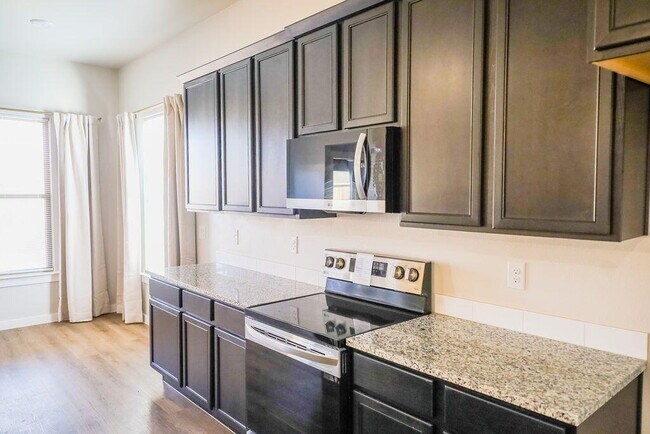 Building Photo - 2916 Corpus Ave