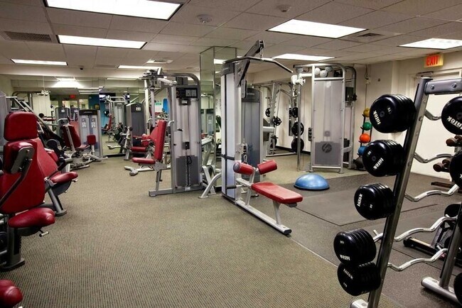 Building Photo - 44 Washington St