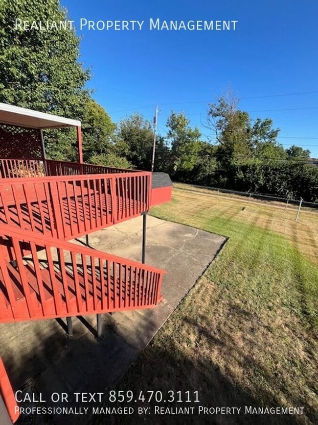 Building Photo - 501 Hickory Hill Dr