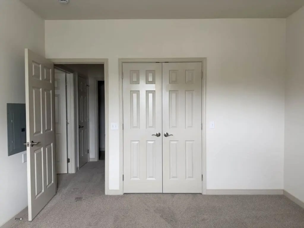 Building Photo - 2038 Shady Oak Dr