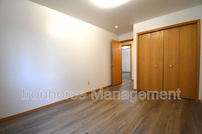 Building Photo - 9 Michael Grove Ave