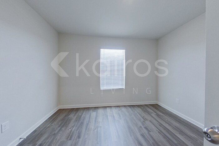 Building Photo - 329 Ironwood Ct
