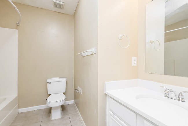 Building Photo - 3015 Cinnamon Glen Dr