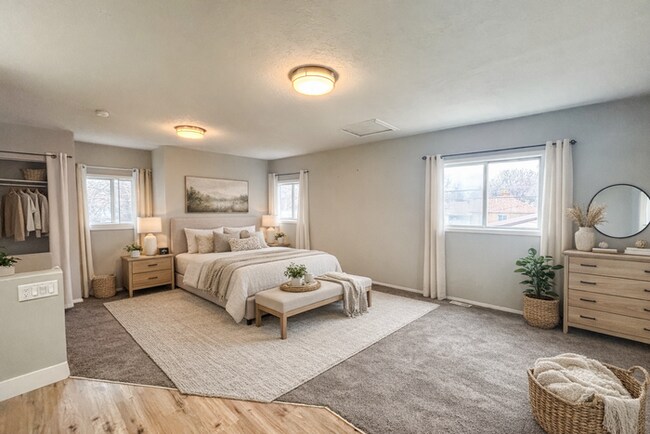 Building Photo - 2 bed 2 bath home with expansive garage and lot's of updates!