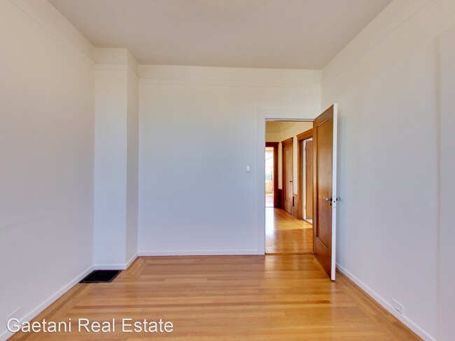 Building Photo - 4 br, 2 bath House - 107 Granville Way (12...