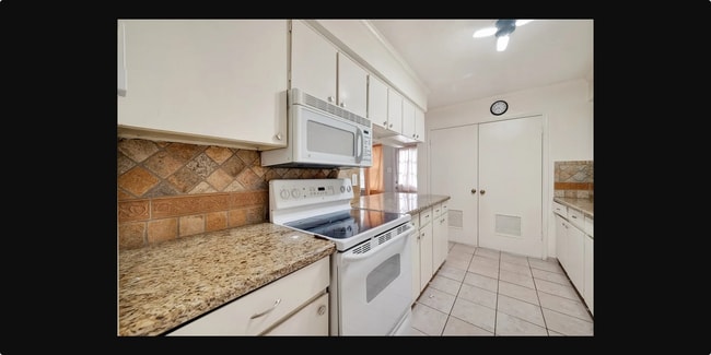Building Photo - 3834 Willow Springs Ln