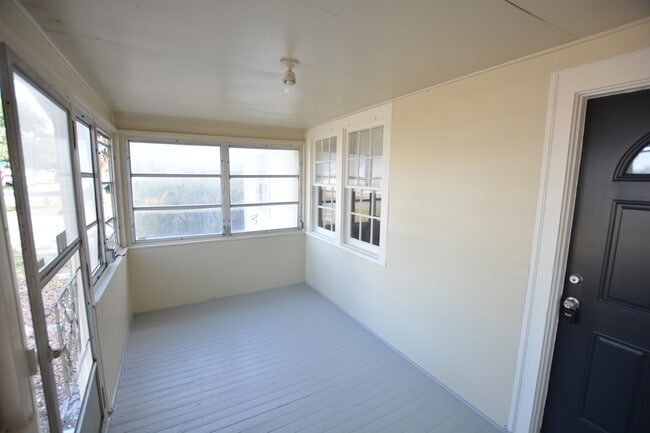 Building Photo - 119 N Longfellow Blvd