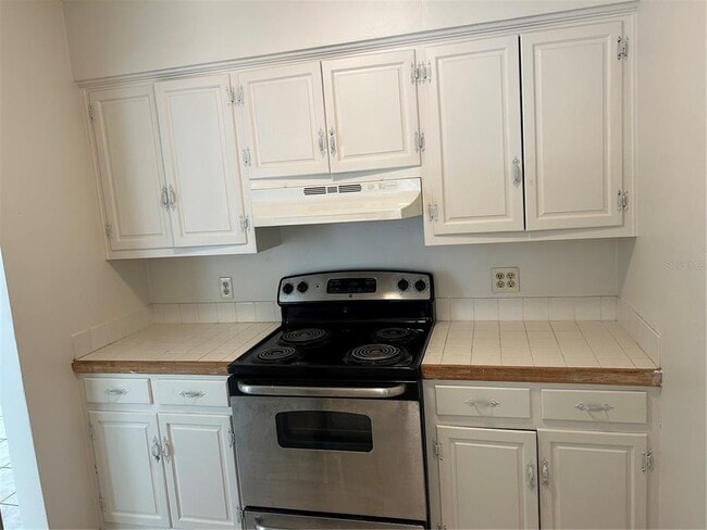 Building Photo - 65 Lake Shore Dr