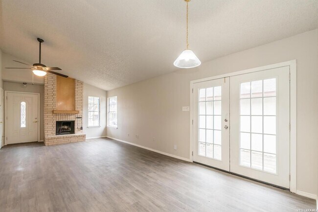 Building Photo - 3518 Stoney Bluff St