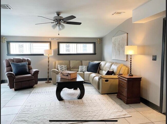 Building Photo - Fully Furnished Comfort Near New Orleans Universities