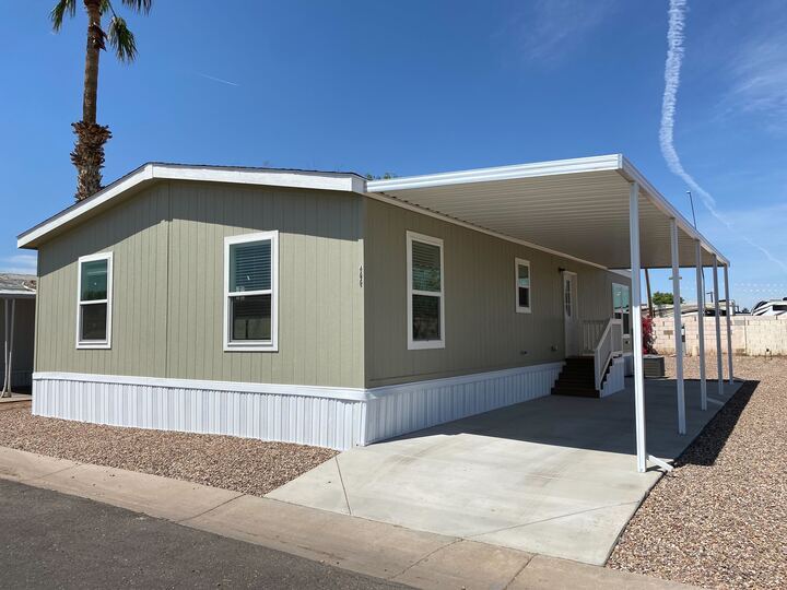 Building Photo - 2060 N Center St