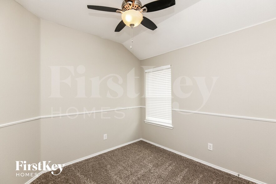 Building Photo - 10408 Bradshaw Dr