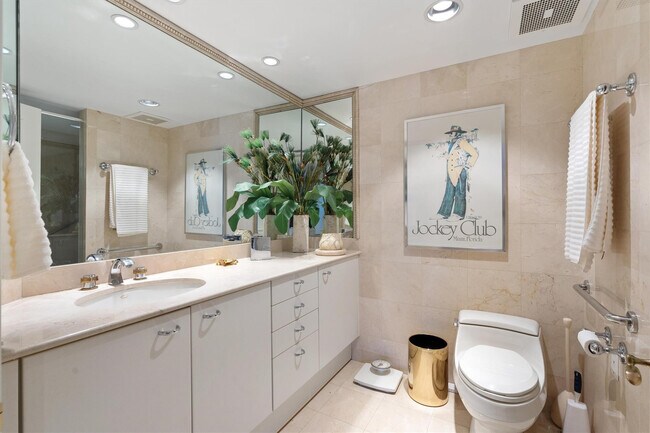 Building Photo - 209 N Birch Rd