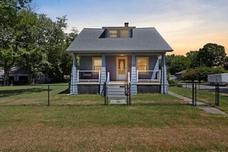 Building Photo - 34 Ricard St