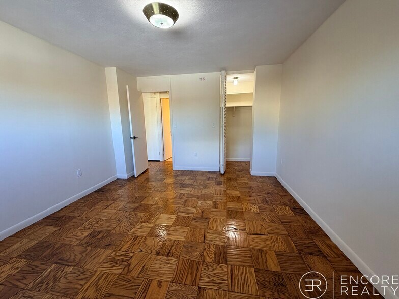 Building Photo - 16 Monmouth Ct