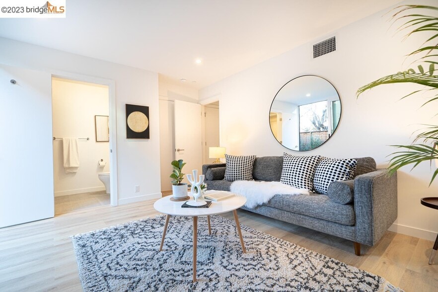 Third Bedroom - 802 Apgar St