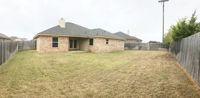 Building Photo - 601 W Little Dipper Dr