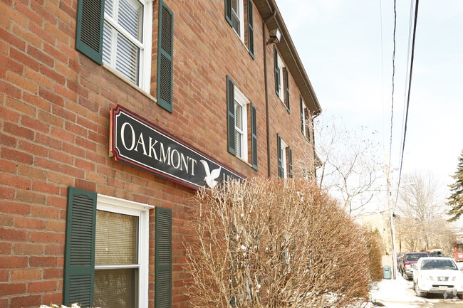 Building Photo - Oakmont Harbor