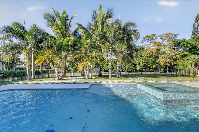 Building Photo - 13172 Doubletree Cir