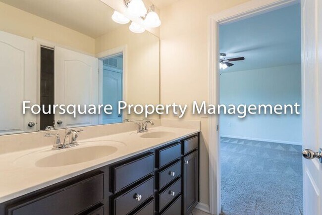 Building Photo - Single Family Home |1st Floor- Guest Suite...